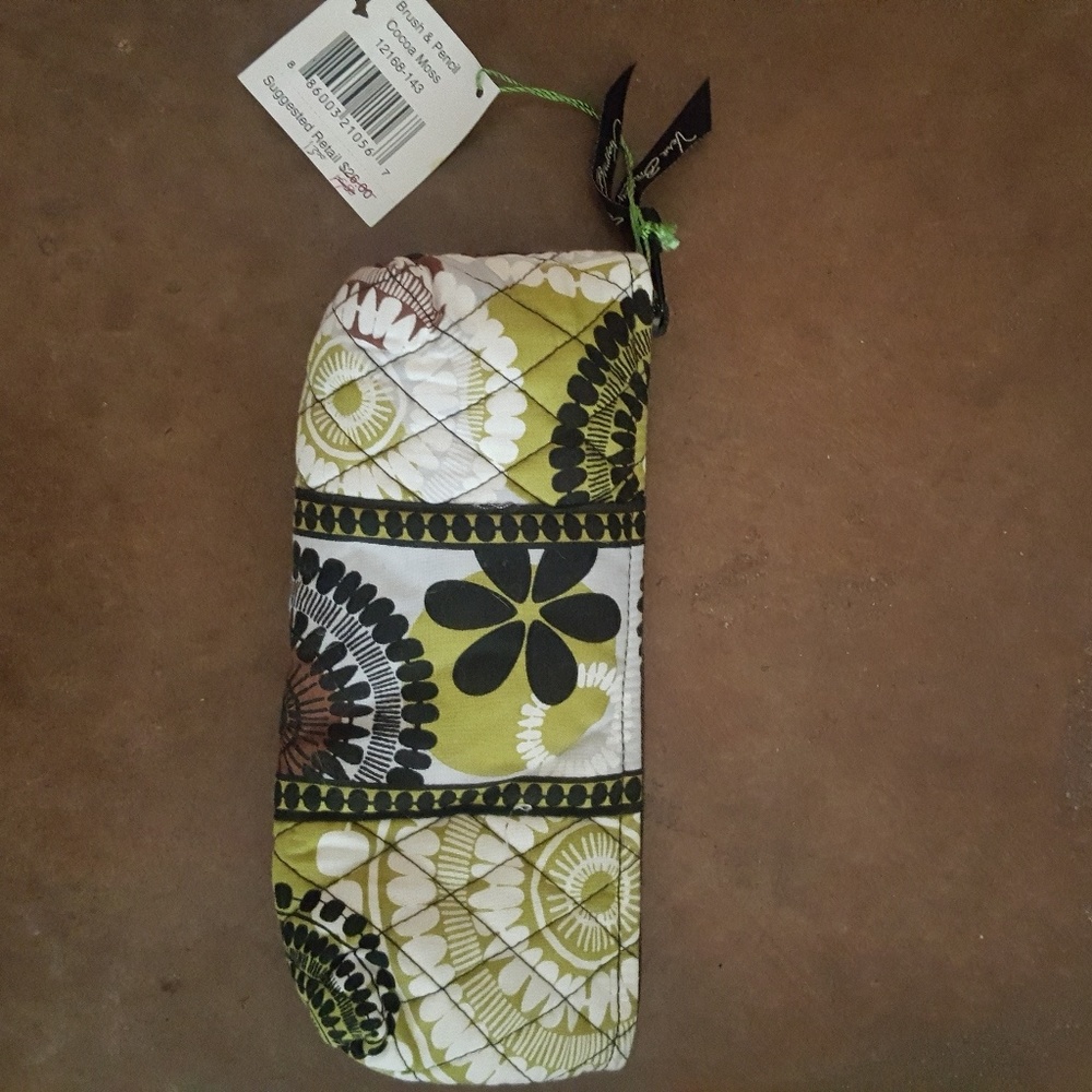 Vera bradley cocoa moss brush and pencil bag